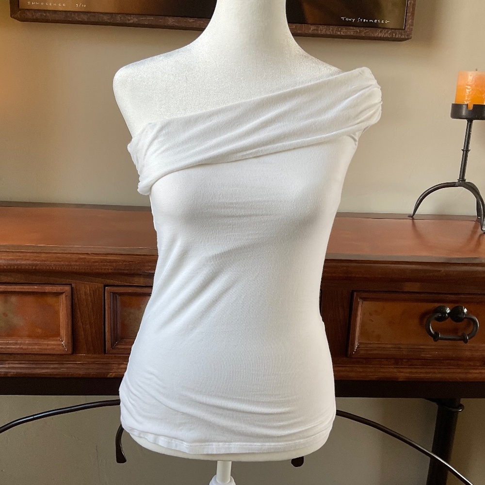 Bra Tops Sri Lanka One-Shoulder Camisole. White. Size XS - Picture 1 of 8